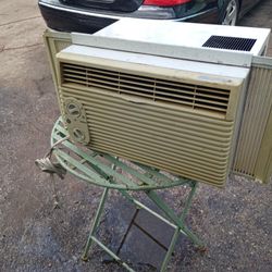G E Air Conditioner $55 Or Best Offer
