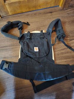Ergo baby carrier