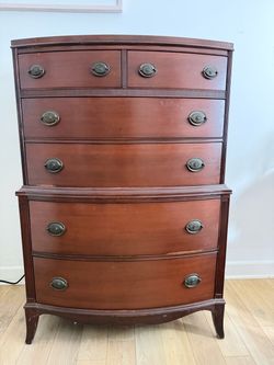 Vintage Mahogany Bow-Front Chest-on-Chest / Highboy Dresser