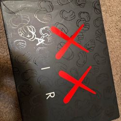 Jordan 4 Kaws 