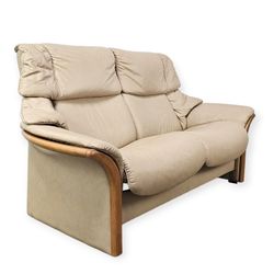 Ekorness Stressless Loveseat Recliner 