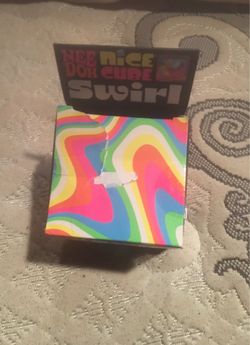 Needoh nice cube swirl (New but damaged box)