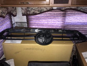 Toyota grille 