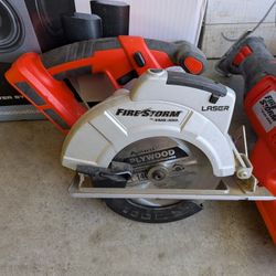 Black & Decker Firestorm FS1806CSL 6-1/2" 18V Cordless Circular Saw w/LASER