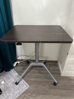 Height-adjustable rolling desk-no electricity needed