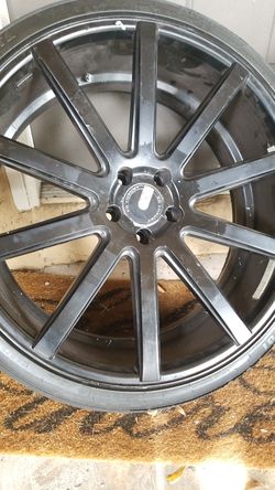 XO Luxury "Sydney" wheels and tires