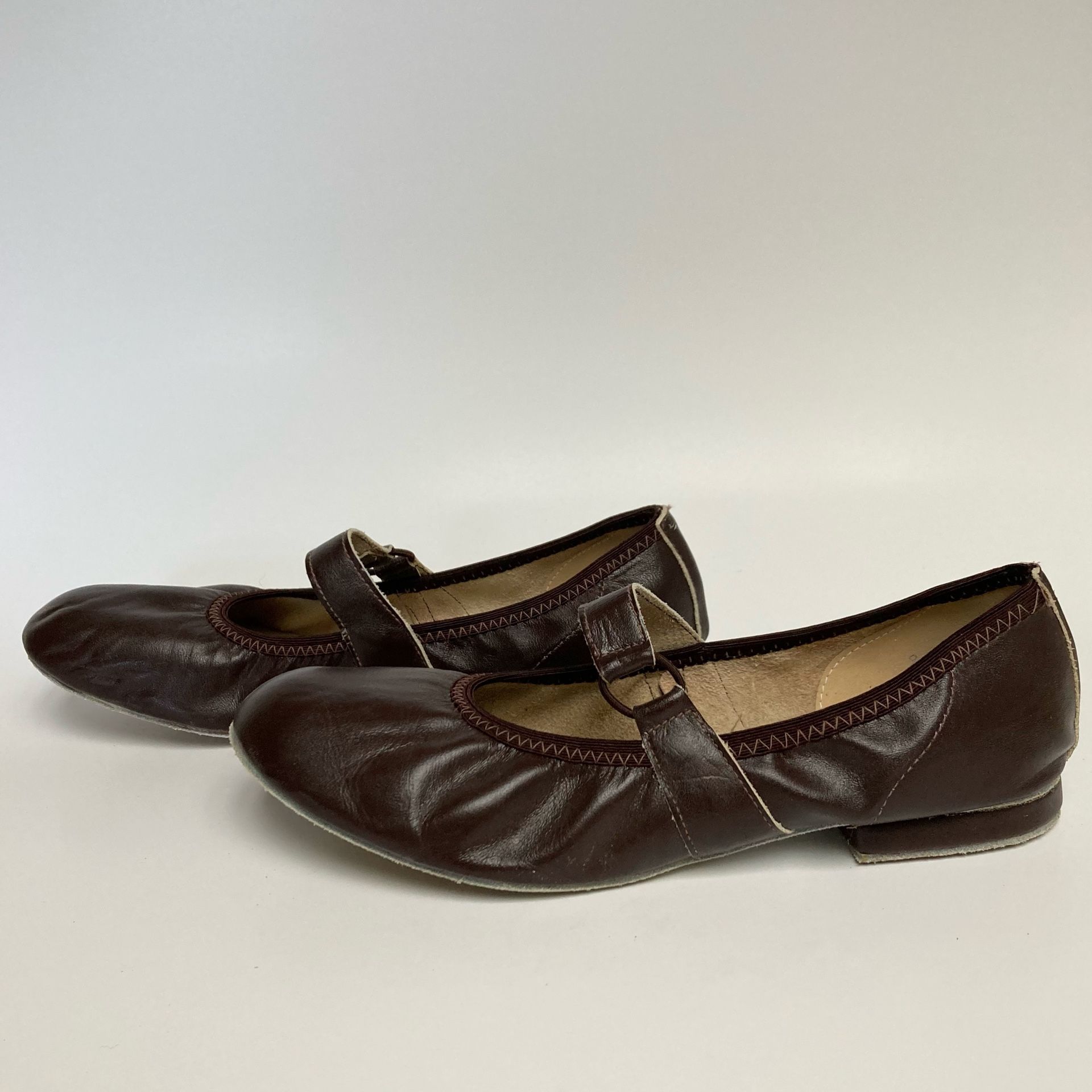 Vintage Coast Square Dance Shoes - Size (9)