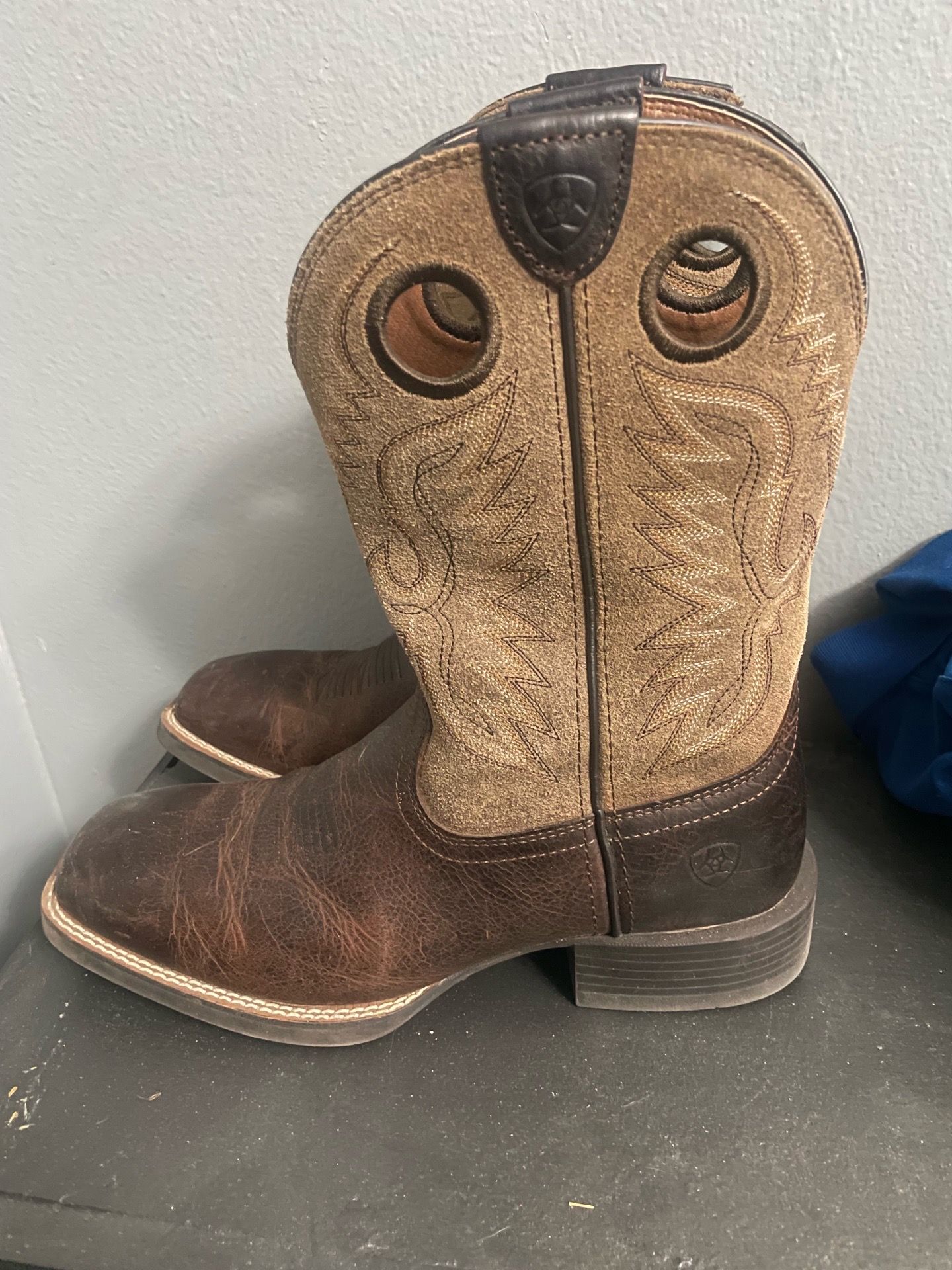 Ariat boots sz 8