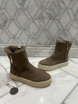Size 7 J/SLIDES Taupe Leather with Faux Fur Lining Zip Sneaker Platform Booties