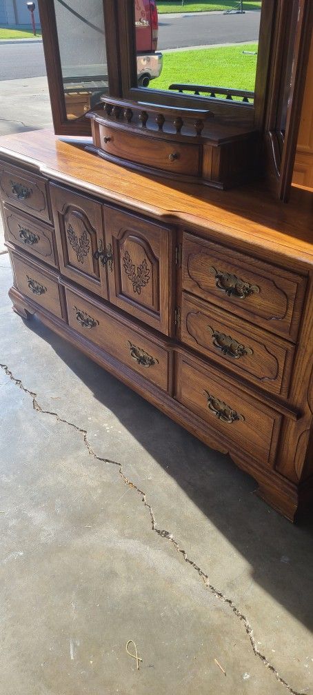 Long Dresser With Mirror