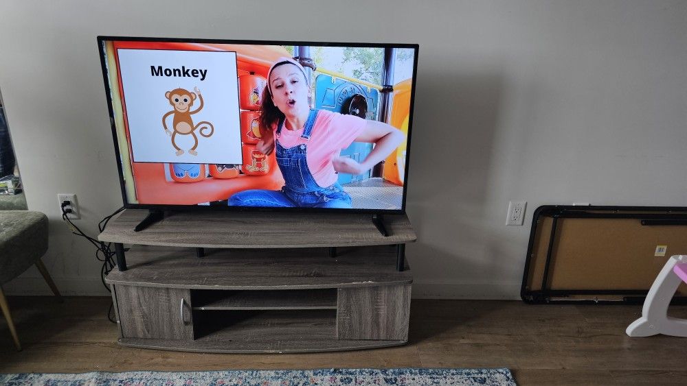 📺 INSIGNIA 50” 4K Smart Fire TV + TV Stand – $100+10 (Eugene, OR)