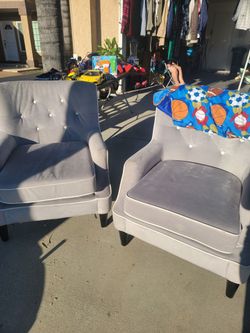 Accent Chairs