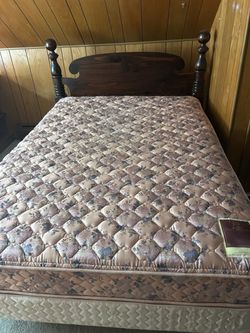 Wood Four-Poster Bed Frame with Mattress