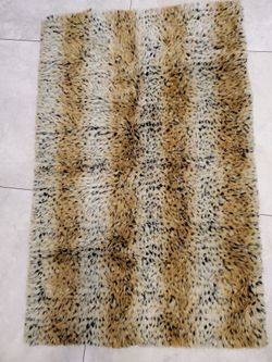 Faux leopard rug 30" x 50"
