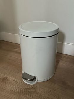 Small White Trash Bin with Lid