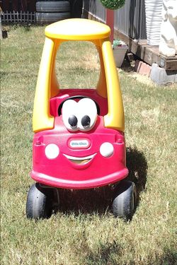Little likes car for babys