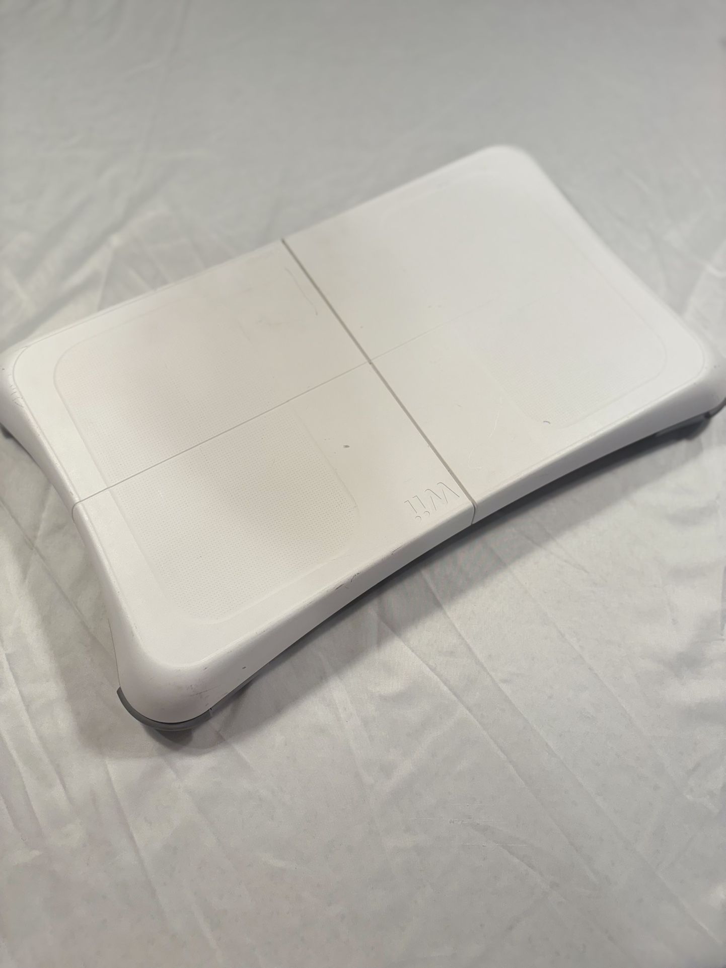 Nintendo Wii Fit RVL-021 White Fitness Balance Board Video Game Accessory