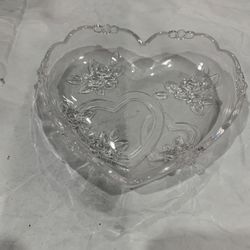 HEART SHAPED ROSES AND LEAVES CANDY DISH