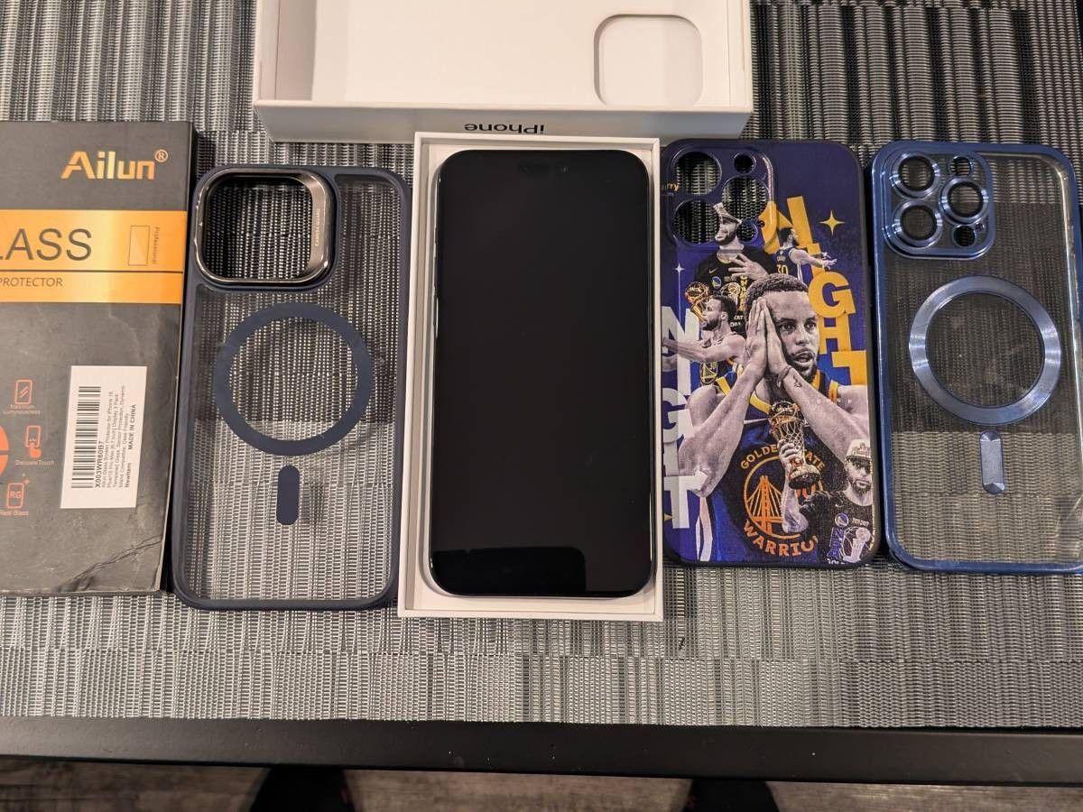 Like New 512 GB Blue Unlocked iPhone 15 Pro Max for sale!