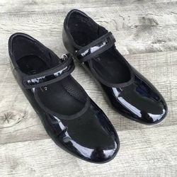 Pair of Sz 2 Freestyle Girl Child Kid Shiny Look Tap Dance Shoes