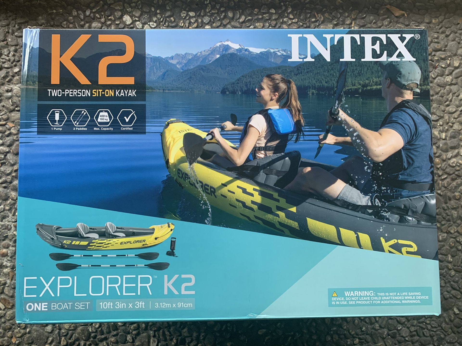Kayak for 2 people / Comes with Paddles and Pump NEW