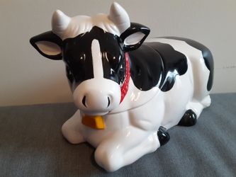 Vintage "Mooing" Cow Cookie Jar