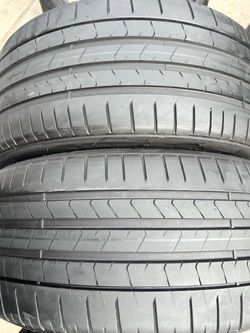 Tengo estas 2 llantas 235/35R20 92Y PIRELLI P ZERO ELEET PNCS