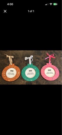 ArtMinds Christmas Ornament Photo Frame Set of 3