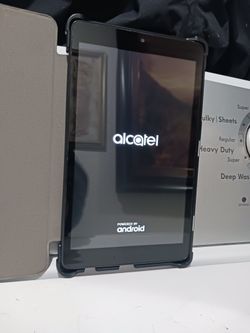 Alcatel tablet 10'. Good Condition.  with Case. 32 Gb.