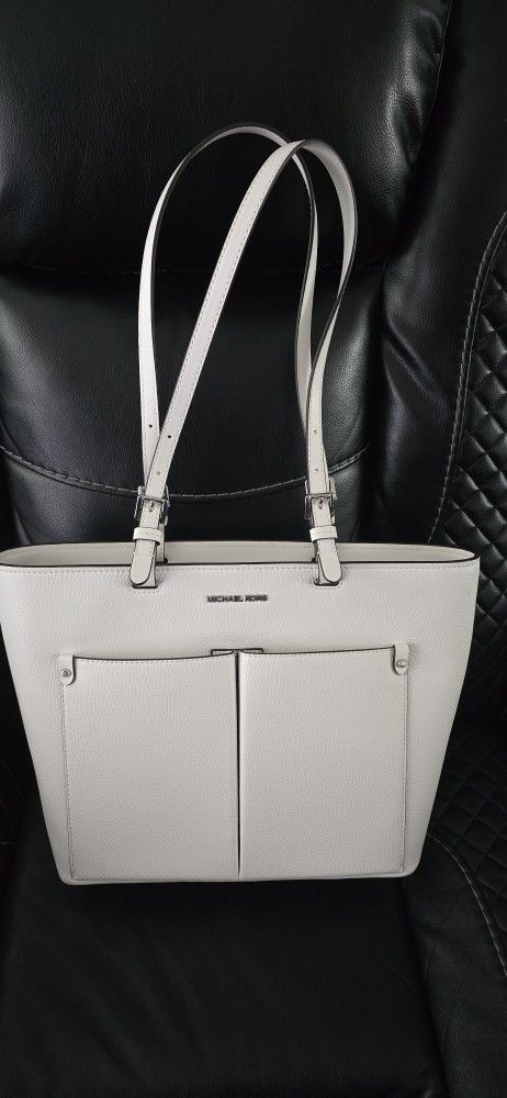 Michael Kors Women's Bag Like New  Condition 