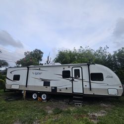 RV FOR SALE YEAR 2013 
