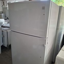 Kenmore Refrigerator 