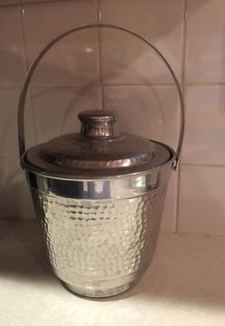 Ice bucket