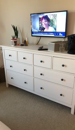 Ikea hemnes 8 cheap drawer dresser used