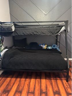Bunk bed Twin over full