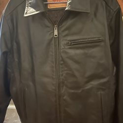 Men’s Levi, leather jacket