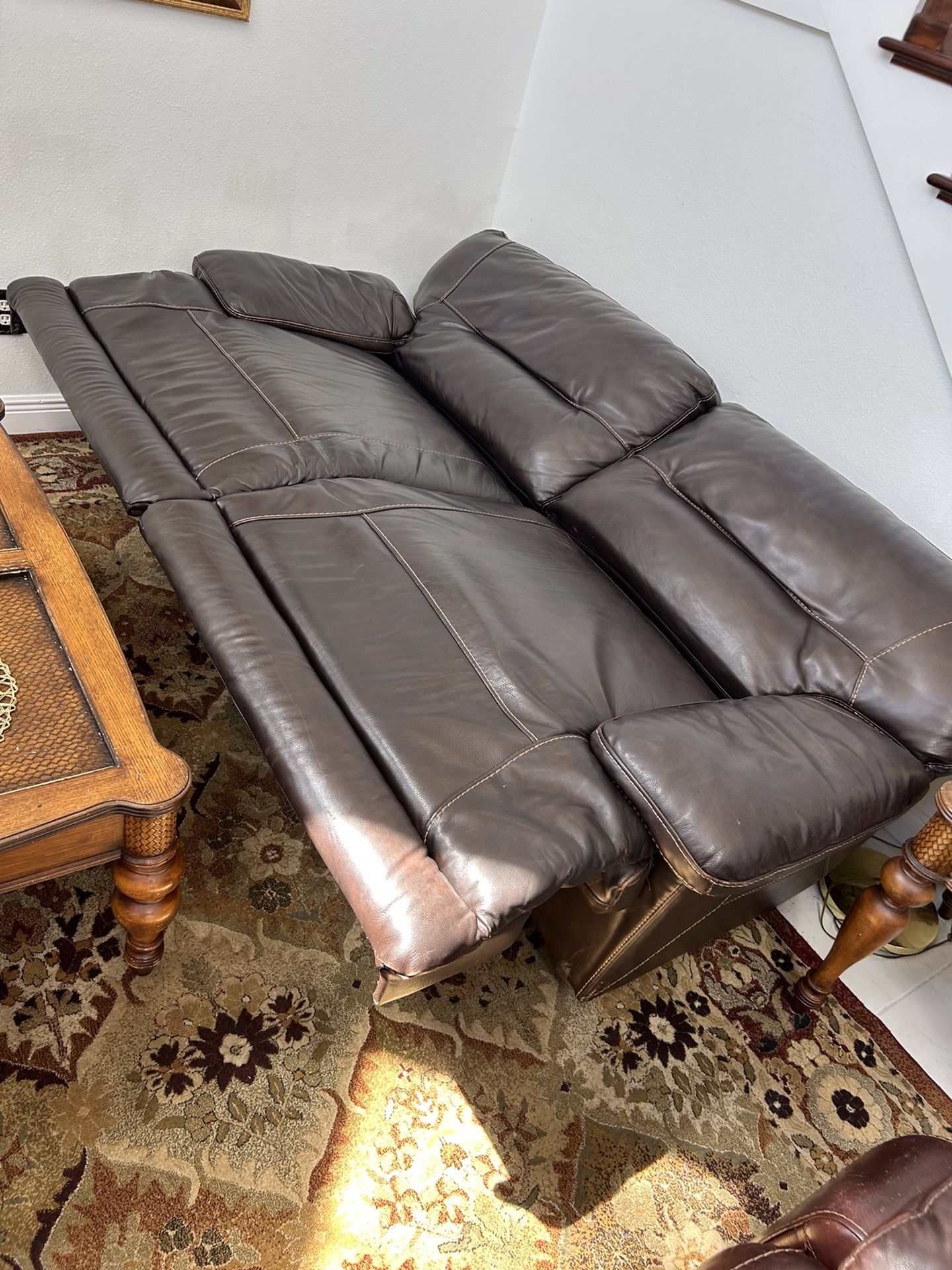 Sofa King Comfortable Genuine Dark Leather Electric Recliner Sofa For Sale! Free Local Delivery 🚚