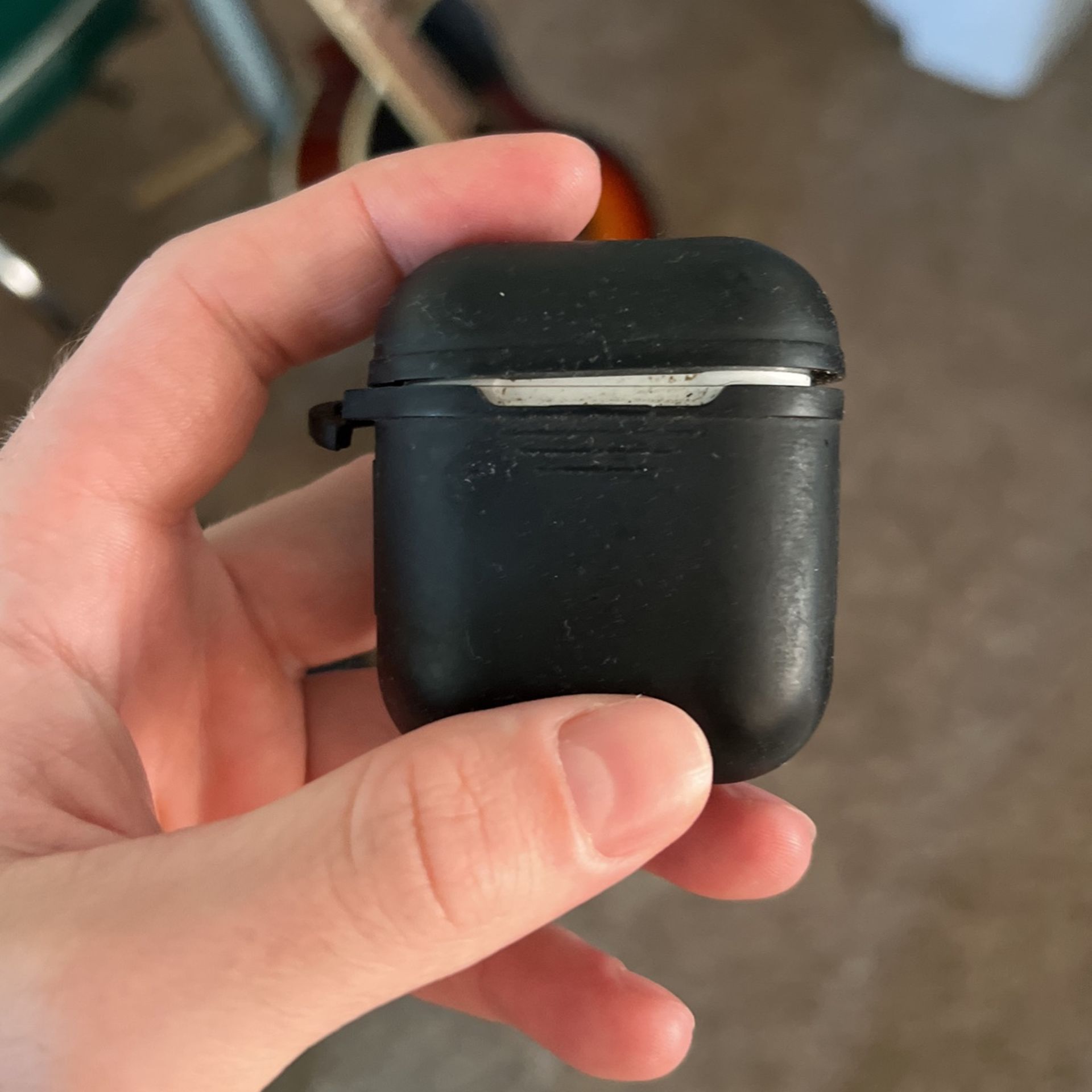 Airpods, 1st gen, black case