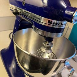 KitchenAid Artisan Series 5 Quart  Mixer