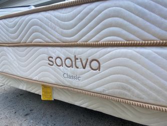 Memory Foam Hybrid Mattress, King, Like New, Perfect Condition