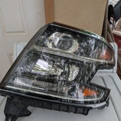  2015 - 2020 Chevy Tahoe/Suburban Halogen w/ LED Headlight (Left/Driver) OEM
