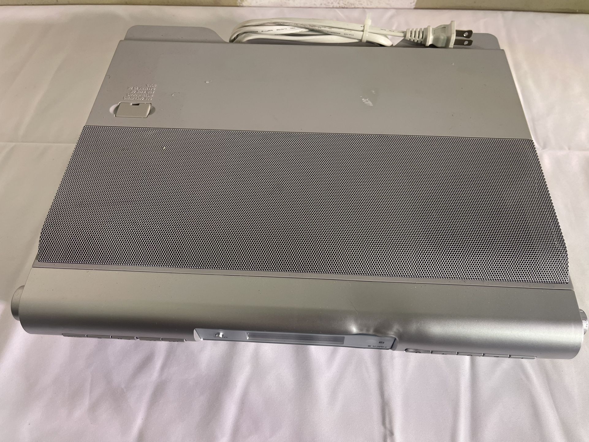 SONY ICF-CDK50 Under Cabinet AM/FM Radio/CD Player Remote & some Hardware WORKS