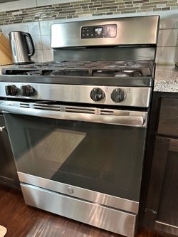 GE Gas Stove – Stainless Steel (Priced to Sell Fast)