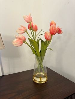 Faux Pink Tulip Arrangement in Glass Vase – New With Tag