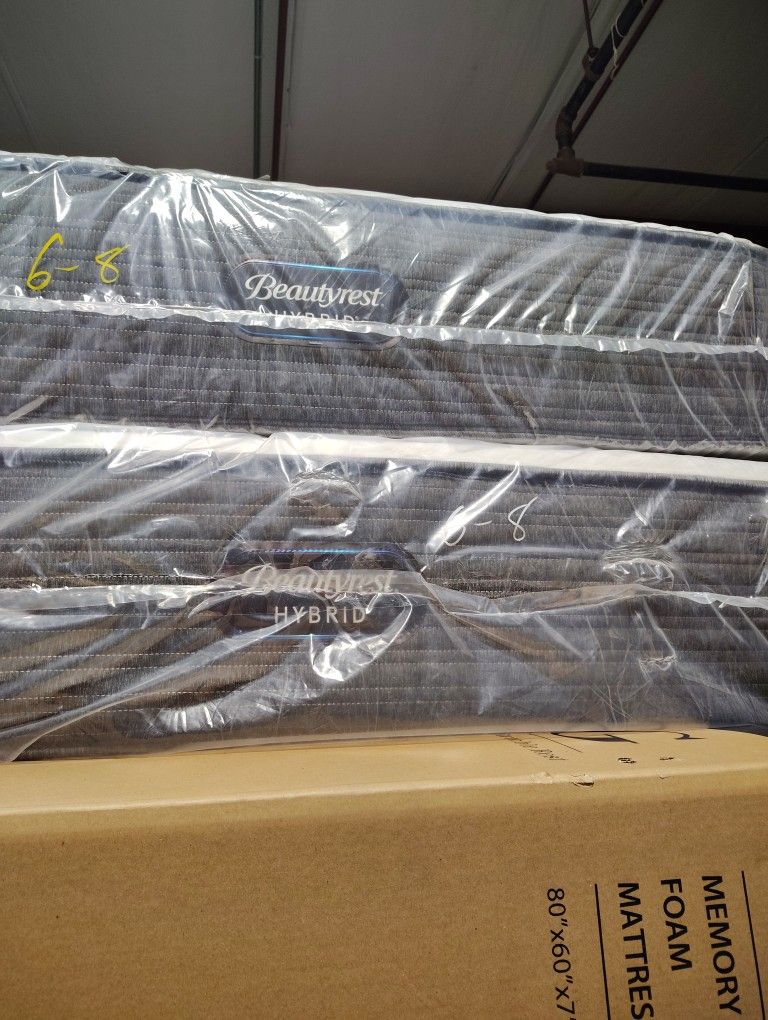 New Queen Beauty Rest BLK Hybrid (2) Left $699