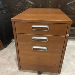 Filing Cabinet With Wheels 