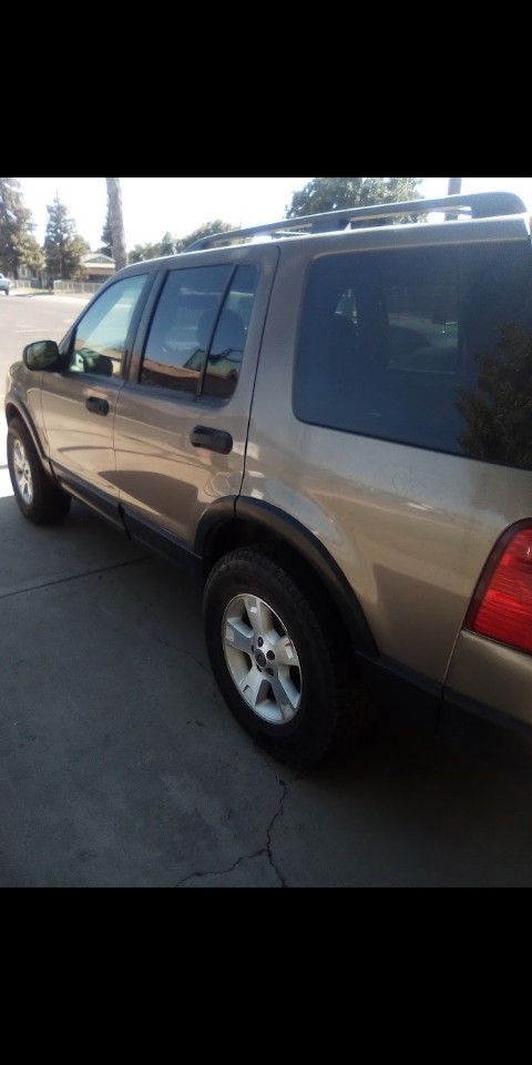 2002 Ford Explorer