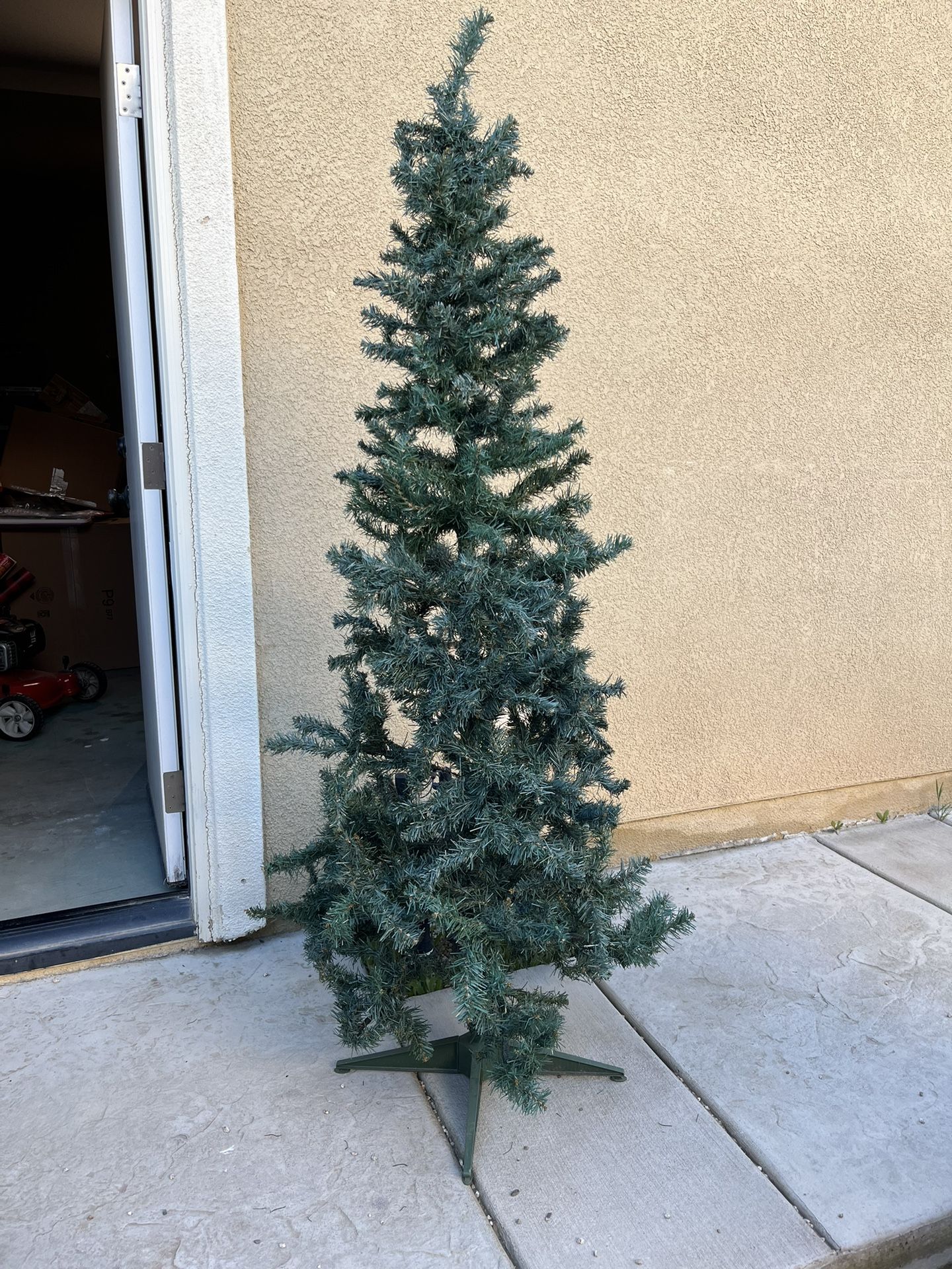 FREE 5’ 5” Artificial Christmas Tree 