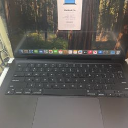 Apple A3112 M4 16gb Ram 