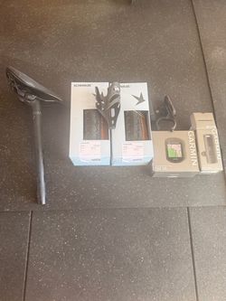 Cycling Accessories Bundle – Garmin Edge 540, Schwalbe Tires, Seatpost